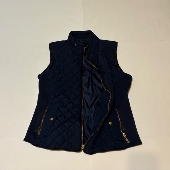53. ⭐️ Active USA navy blue vest size medium - Picture 6 of 8